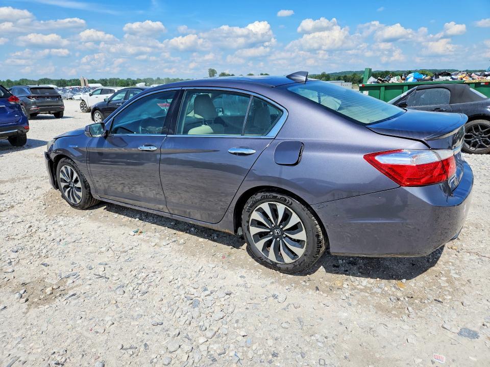 Photo 2 from auction – 2015 HONDA ACCORD with VIN 1HGCR6F31FA004585