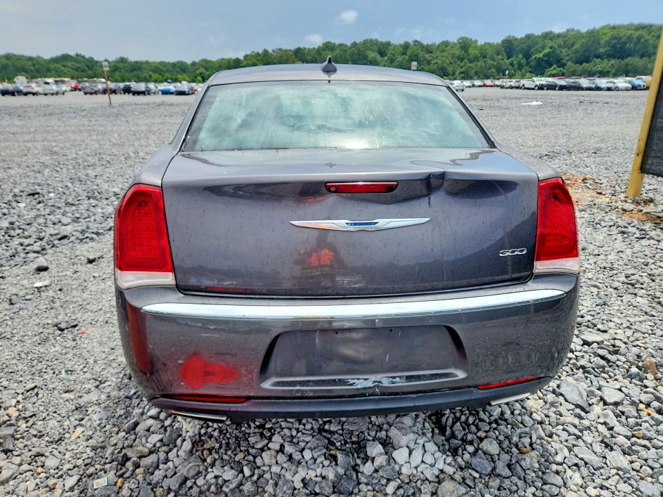 Photo 6 from auction – 2016 CHRYSLER 300 with VIN 2C3CCAAG1GH167354