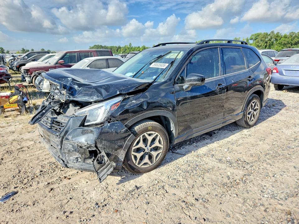 SUBARU FORESTER 2022 with VIN JF2SKADC1NH433060 - Photo from auction
