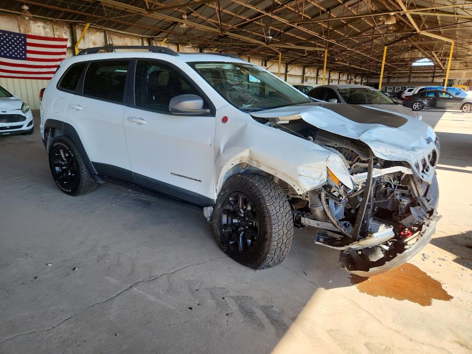 Photo 4 from auction – 2019 JEEP CHEROKEE with VIN 1C4PJMBN4KD474623