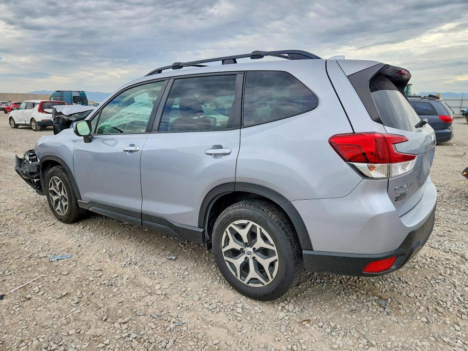 Foto 2 de la subasta – 2021 SUBARU FORESTER con VIN JF2SKAJC5MH446705