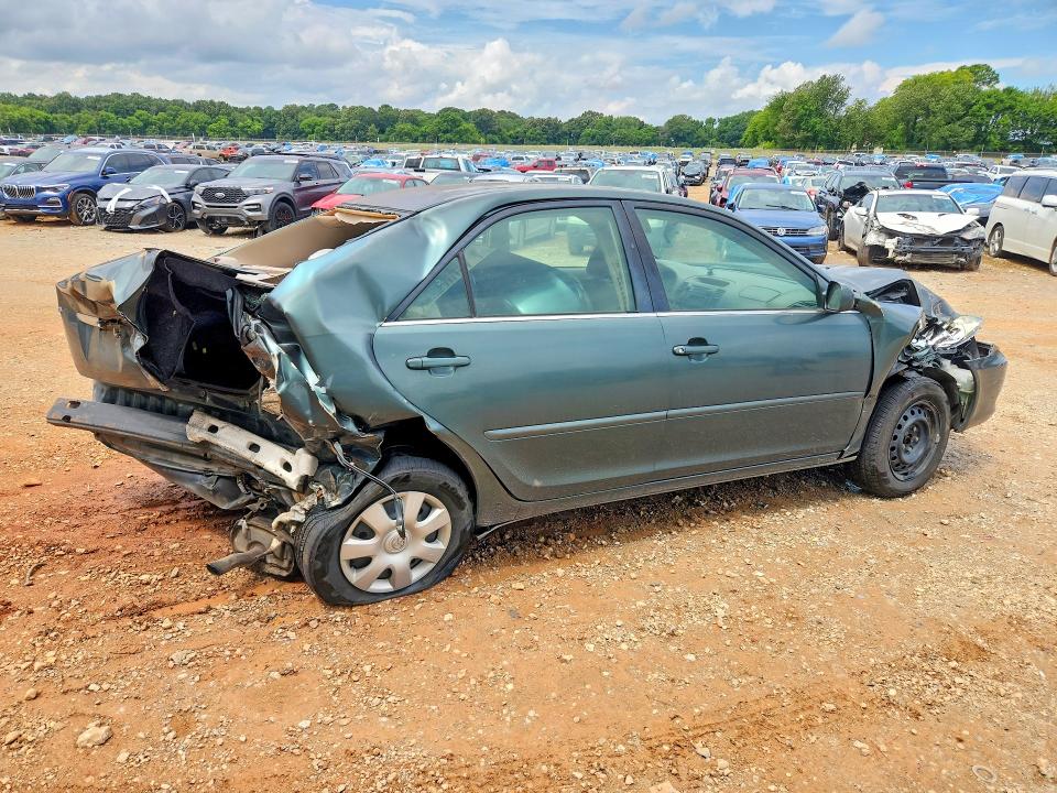 Photo 3 from auction – 2004 TOYOTA CAMRY with VIN 4T1BE32K34U374672