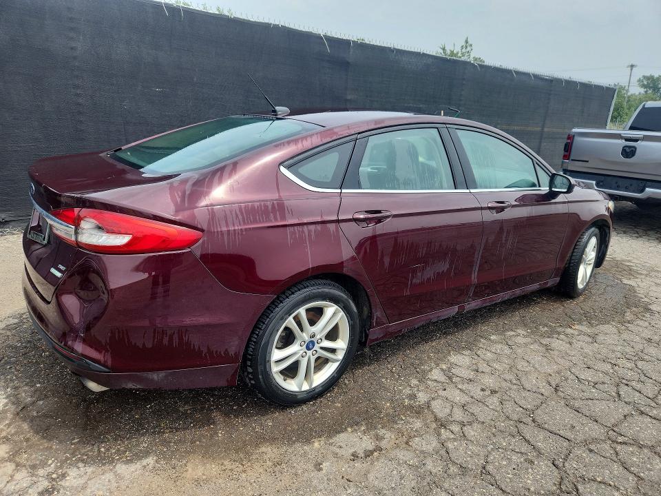 Photo 3 from auction – 2018 FORD FUSION with VIN 3FA6P0HD3JR259733