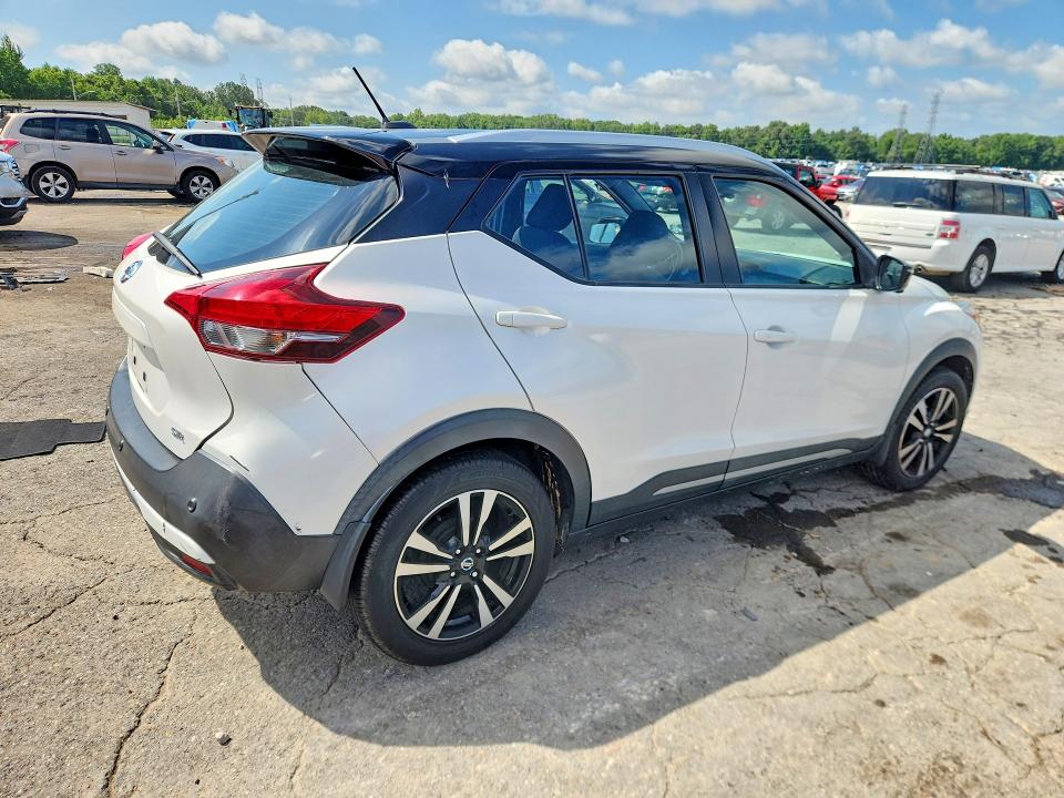 Photo 3 from auction – 2020 NISSAN KICKS with VIN 3N1CP5DV2LL531674