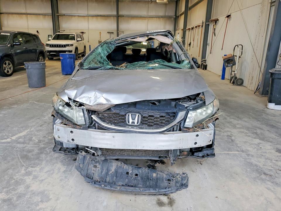 Photo 5 from auction – 2015 HONDA CIVIC with VIN 19XFB2F50FE011549