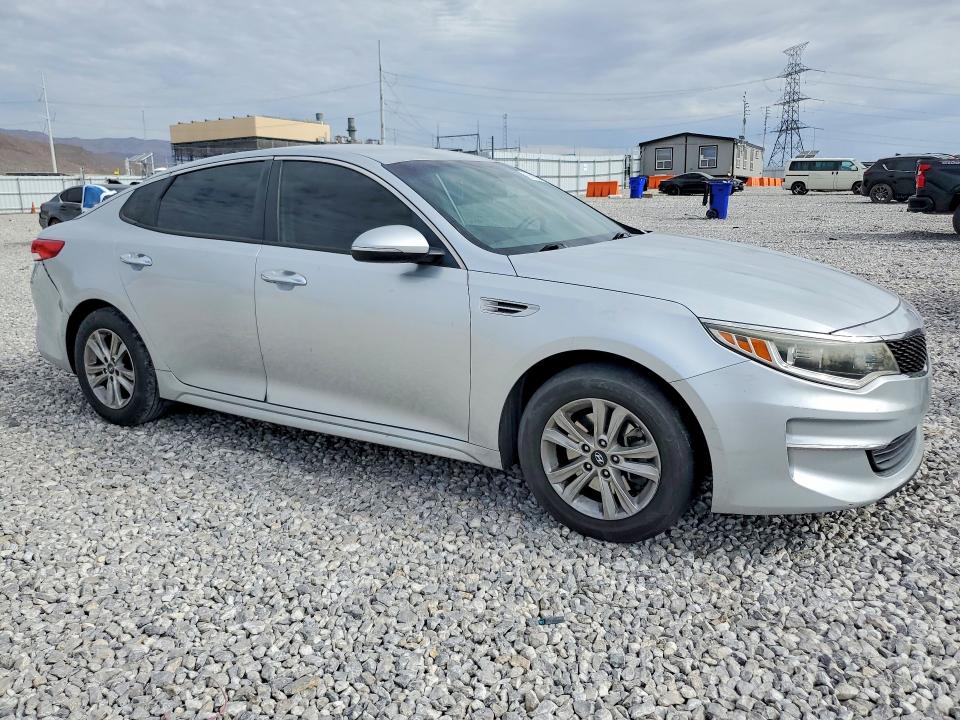 Photo 4 from auction – 2016 KIA OPTIMA with VIN 5XXGT4L36GG094137