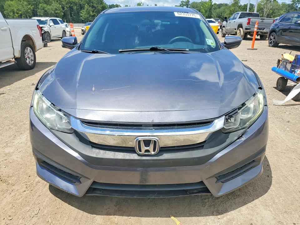Photo 5 from auction – 2018 HONDA CIVIC with VIN 2HGFC2F73JH578304