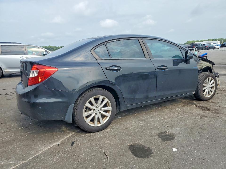 Photo 3 from auction – 2012 HONDA CIVIC with VIN 19XFB2F82CE087179