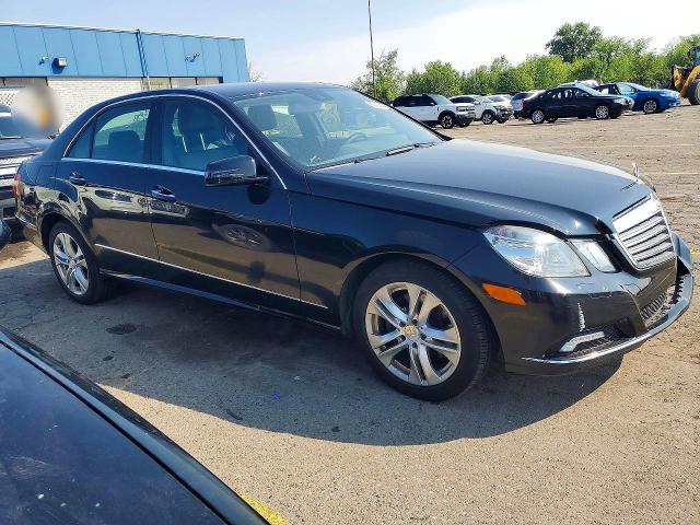 Photo 4 from auction – 2010 MERCEDES-BENZ E with VIN WDDHF8HBXAA098834