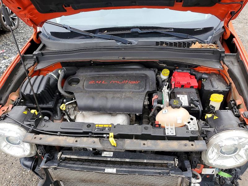 Photo 11 from auction – 2018 JEEP RENEGADE with VIN ZACCJBBBXJPH39487
