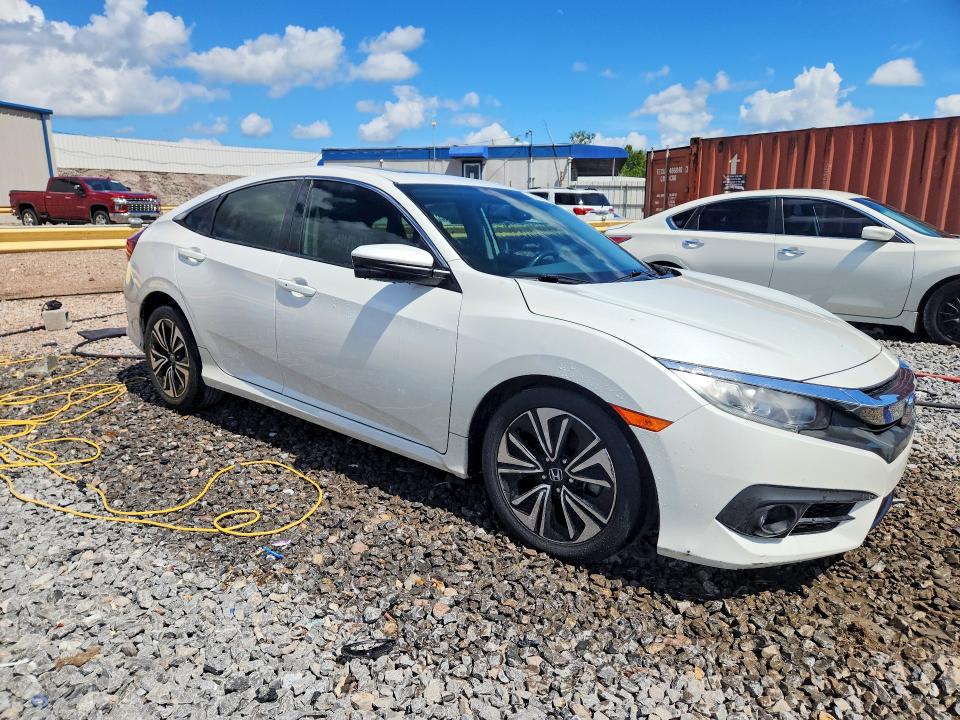 Photo 4 from auction – 2016 HONDA CIVIC with VIN 19XFC1F78GE039626