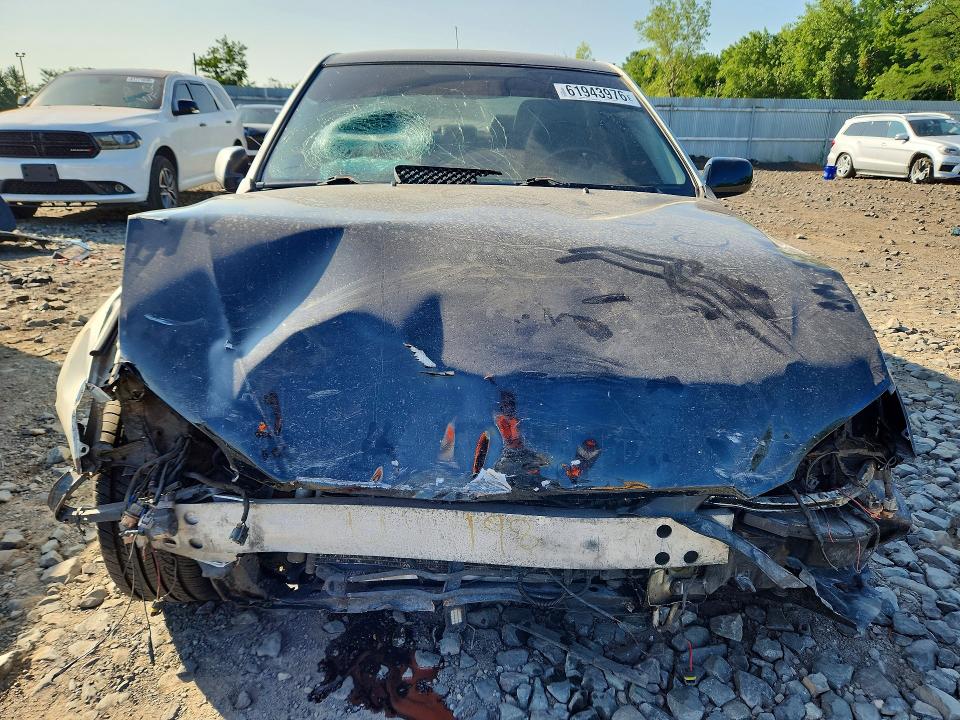 Photo 5 from auction – 2001 LEXUS IS with VIN JTHBD182210011722