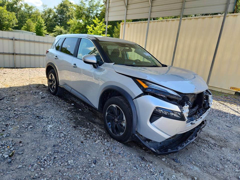 Photo 4 from auction – 2024 NISSAN ROGUE with VIN 5N1BT3BB3RC704619