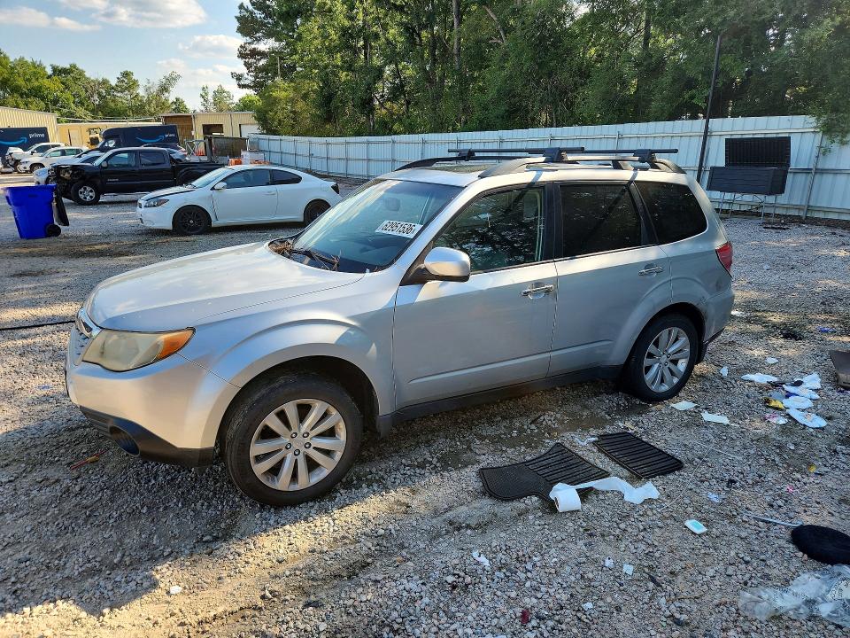 SUBARU FORESTER 2011 with VIN JF2SHBEC7BH745916 - Photo from auction
