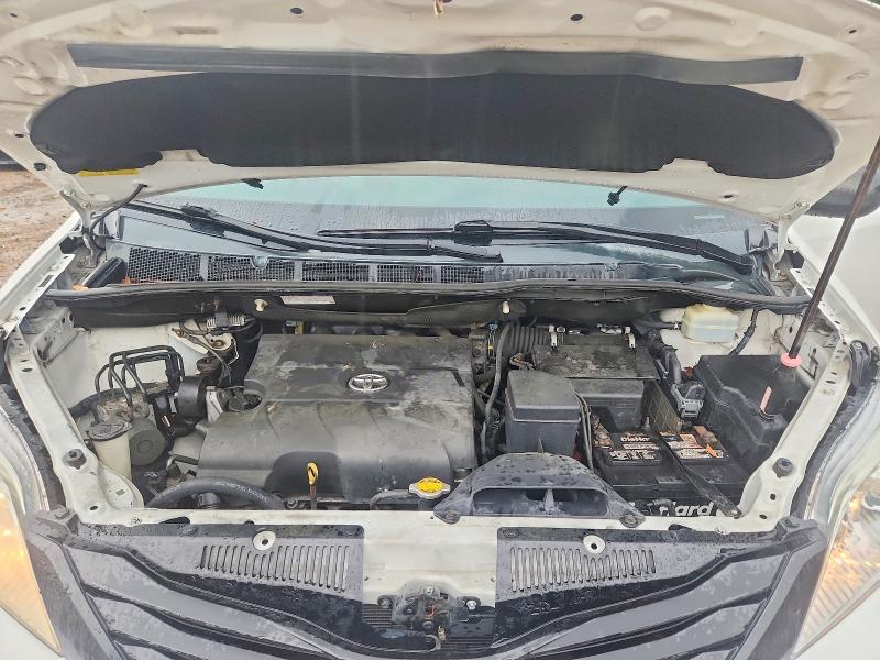Photo 12 from auction – 2015 TOYOTA SIENNA with VIN 5TDZK3DC5FS605340