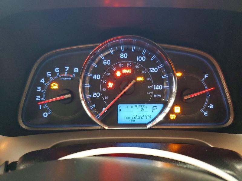 Photo 9 from auction – 2015 TOYOTA RAV4 with VIN 2T3DFREV6FW323837