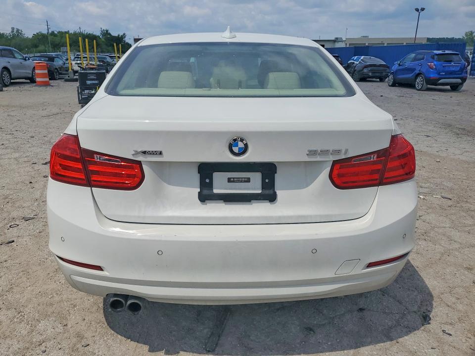 Photo 6 from auction – 2015 BMW 328 with VIN WBA3B3C52FF546978