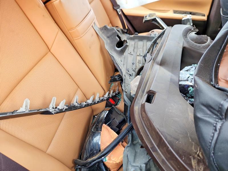 Photo 10 from auction – 2018 LEXUS ES with VIN 58ABK1GG2JU098460