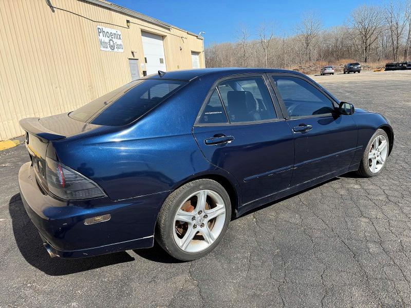 Photo 4 from auction – 2003 LEXUS IS with VIN JTHBD192630080348