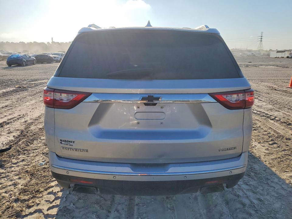 Photo 6 from auction – 2019 CHEVROLET TRAVERSE with VIN 1GNERKKW5KJ218769