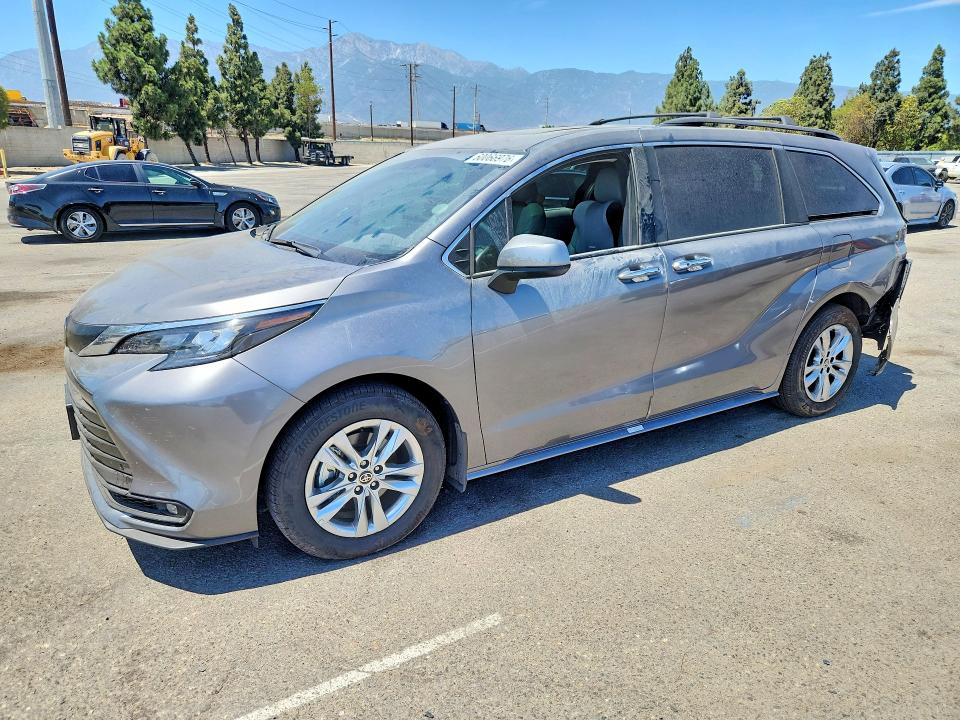 Zdjęcie 1 z aukcji – 2026 TOYOTA SIENNA z VIN 5TDYSKFC0TS249815
