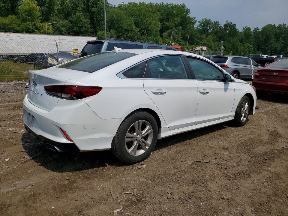Photo 3 from auction – 2018 HYUNDAI SONATA with VIN 5NPE24AF4JH674330