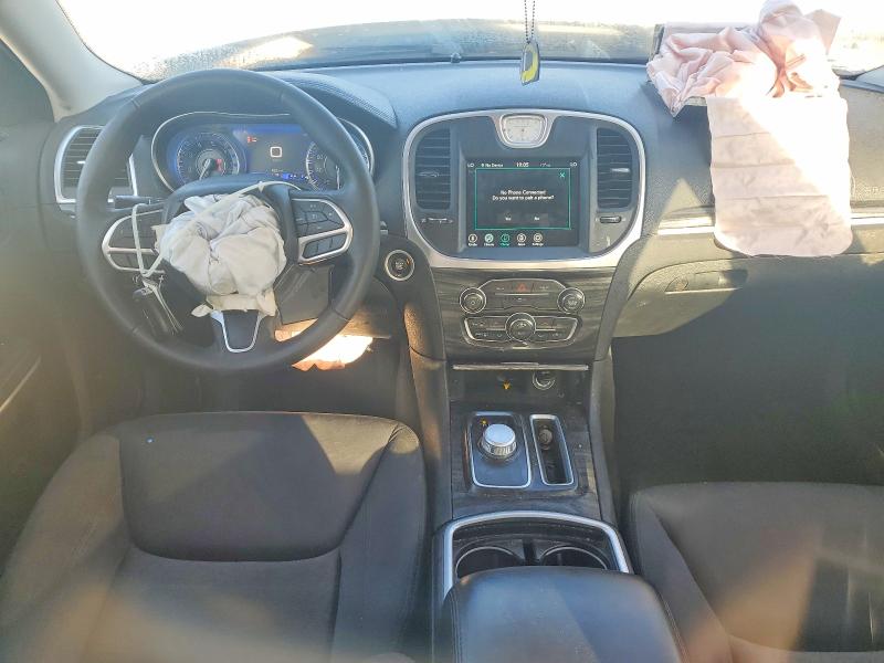 Photo 8 from auction – 2022 CHRYSLER 300 with VIN 2C3CCAAG4NH232680