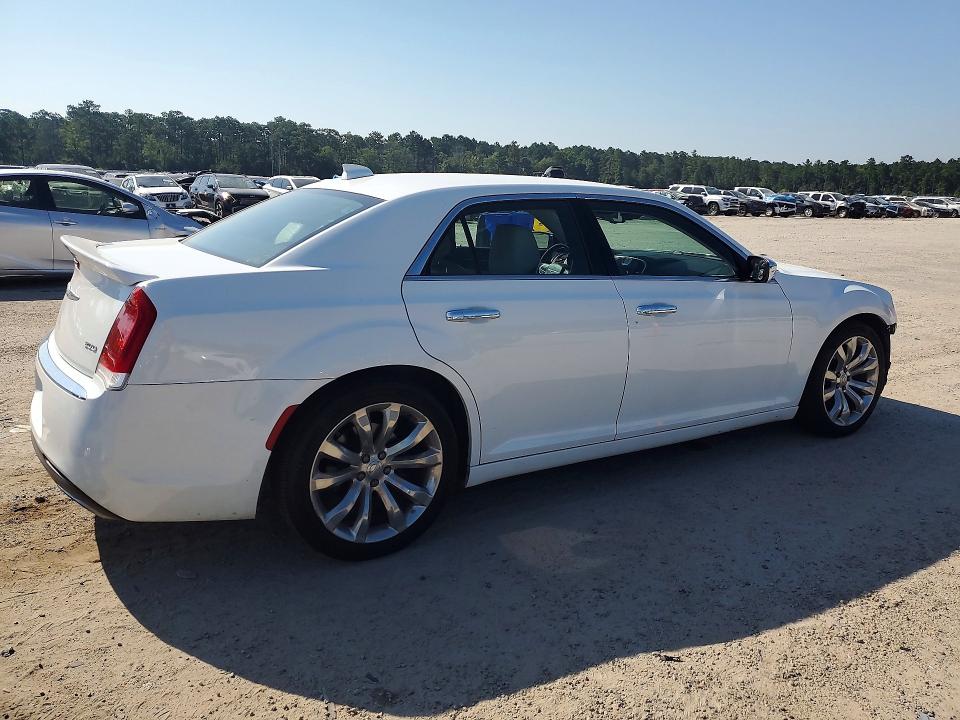 Photo 3 from auction – 2018 CHRYSLER 300 with VIN 2C3CCAEG1JH159725