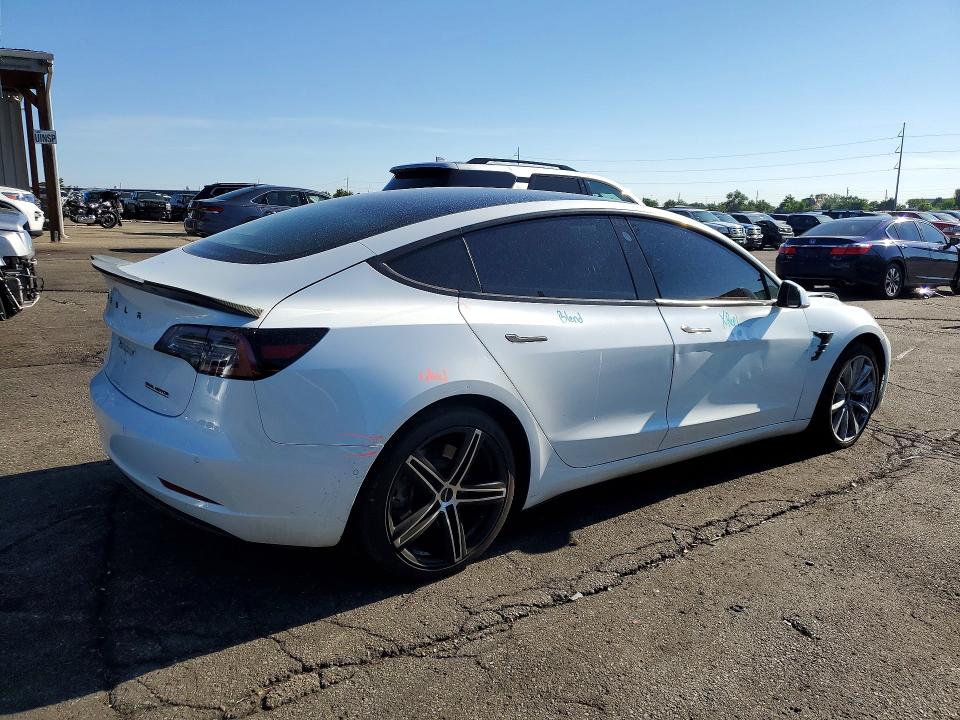 Photo 3 from auction – 2018 TESLA MODEL 3 with VIN 5YJ3E1EB1JF067580