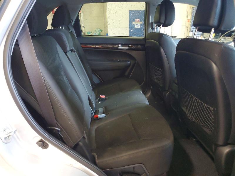 Photo 11 from auction – 2015 KIA SORENTO with VIN 5XYKTDA7XFG606430