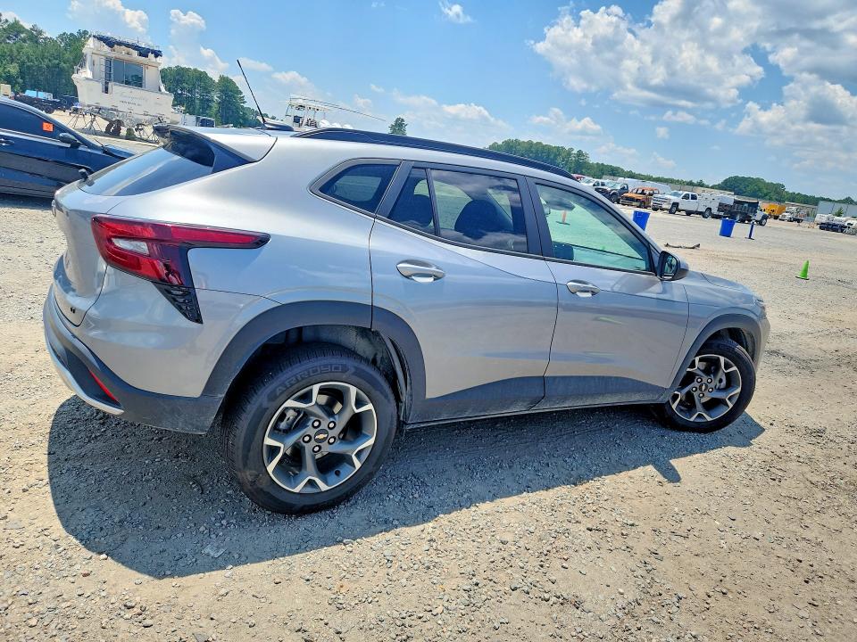 Photo 3 from auction – 2024 CHEVROLET TRAX with VIN KL77LHE24RC198217