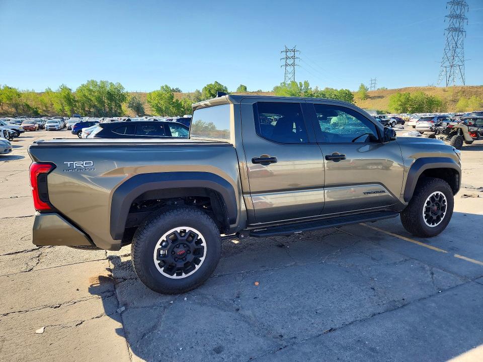 Photo 3 from auction – 2025 TOYOTA TACOMA with VIN 3TMLB5JN4SM207229