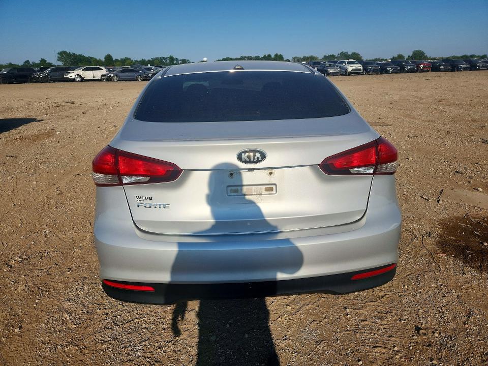 Photo 6 from auction – 2017 KIA FORTE with VIN 3KPFL4A73HE007810