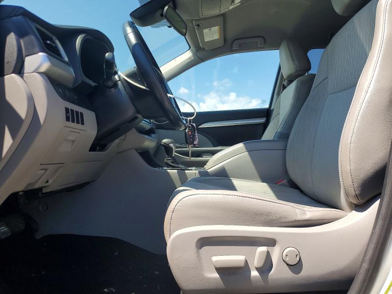 Photo 7 from auction – 2017 TOYOTA HIGHLANDER with VIN 5TDBZRFH7HS426437