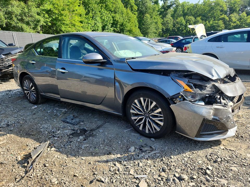 Photo 4 from auction – 2023 NISSAN ALTIMA with VIN 1N4BL4DV0PN358263