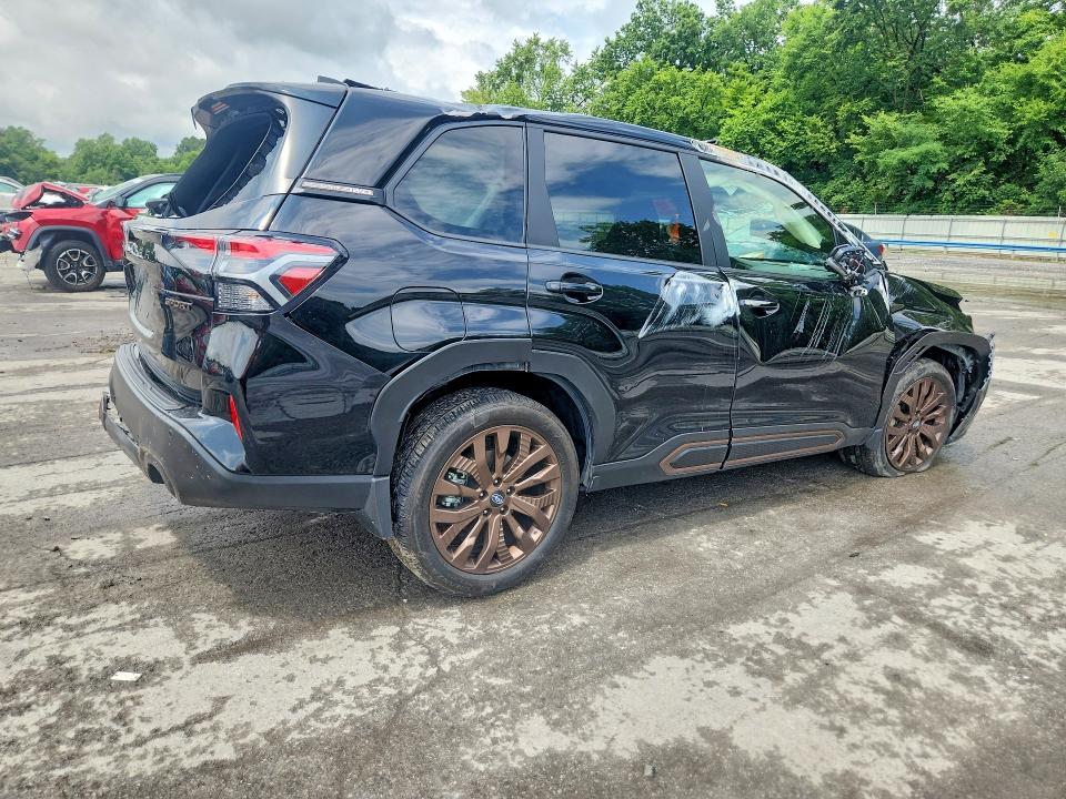 Photo 3 from auction – 2025 SUBARU FORESTER with VIN JF2SLDHC4SH408352