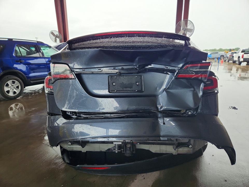 Photo 6 from auction – 2018 TESLA MODEL X with VIN 5YJXCDE44JF081127
