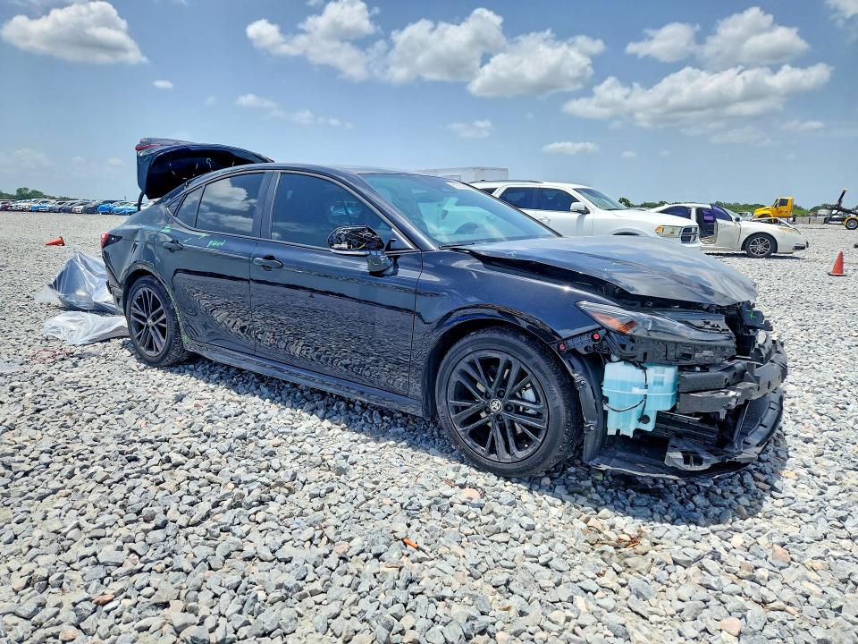 Photo 4 from auction – 2026 TOYOTA CAMRY with VIN 4T1DAACK1TU686513