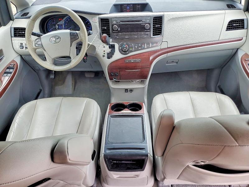 Photo 8 from auction – 2014 TOYOTA SIENNA with VIN 5TDYK3DC0ES457138