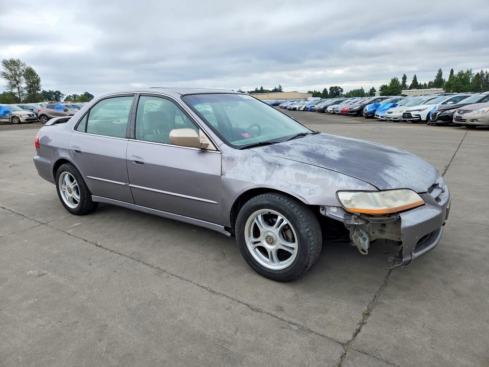 Photo 4 from auction – 2000 HONDA ACCORD with VIN JHMCG5652YC019604