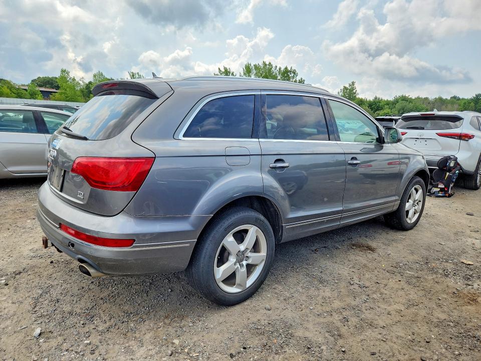 Photo 3 from auction – 2013 AUDI Q7 with VIN WA1LMAFE0DD015195