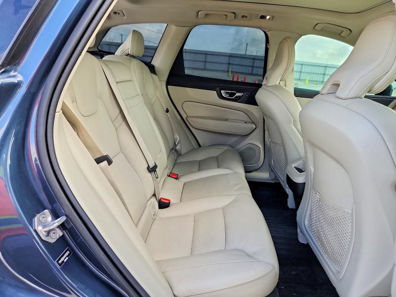 Photo 10 from auction – 2021 VOLVO XC60 with VIN YV4102DK4M1759730