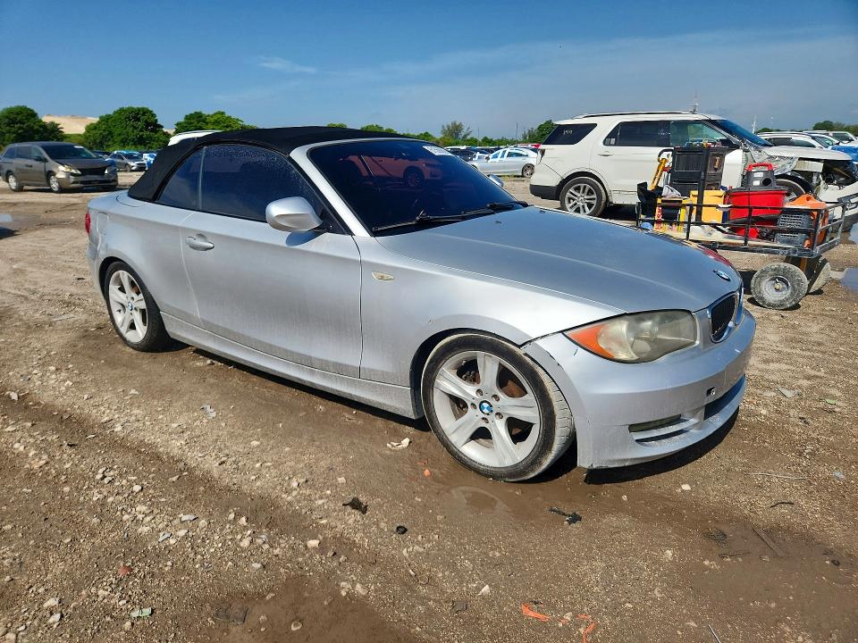 Photo 4 from auction – 2011 BMW 128 with VIN WBAUL7C50BVM78947