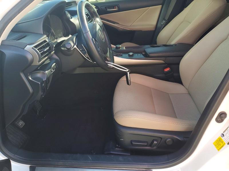 Photo 7 from auction – 2019 LEXUS IS with VIN JTHBA1D20K5098040