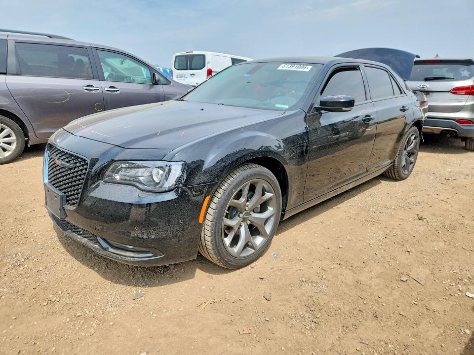 CHRYSLER 300 2023 with VIN 2C3CCABG5PH537767 - Photo from auction