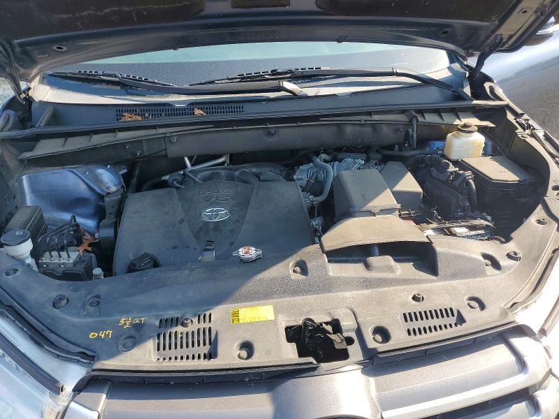 Photo 12 from auction – 2019 TOYOTA HIGHLANDER with VIN 5TDJZRFH4KS954939