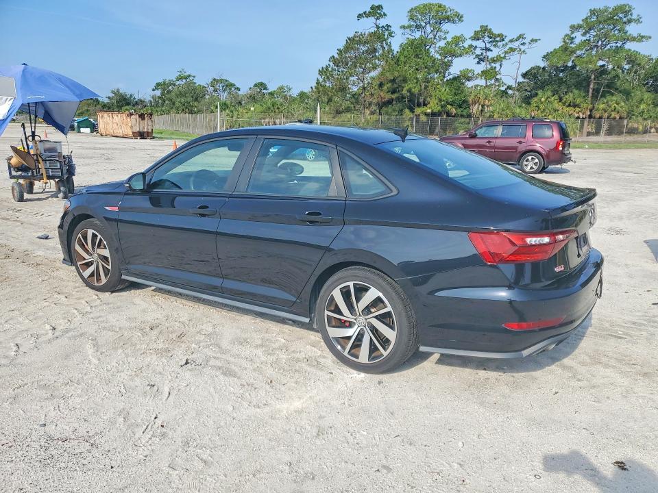 Photo 2 from auction – 2020 VOLKSWAGEN JETTA with VIN 3VW6T7BU2LM021053
