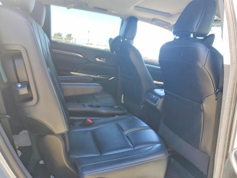 Photo 10 from auction – 2017 TOYOTA HIGHLANDER with VIN 5TDJZRFH5HS359798