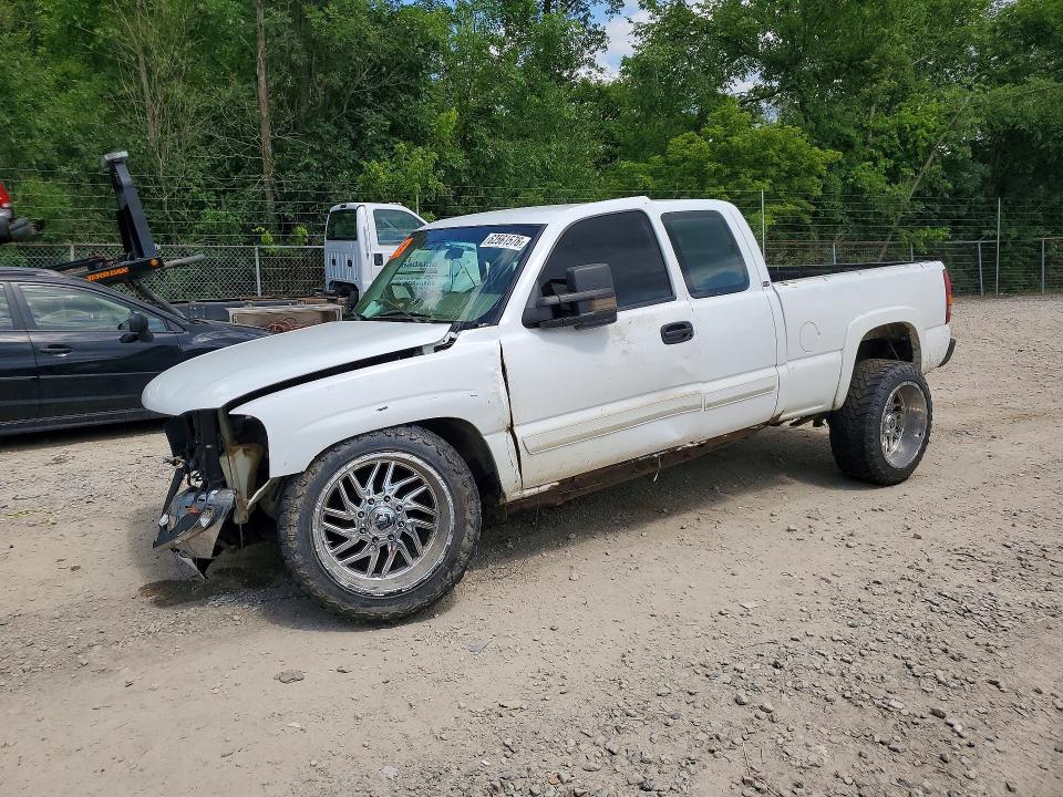 GMC SIERRA 2001 with VIN 1GTHC29U11E168052 - Photo from auction