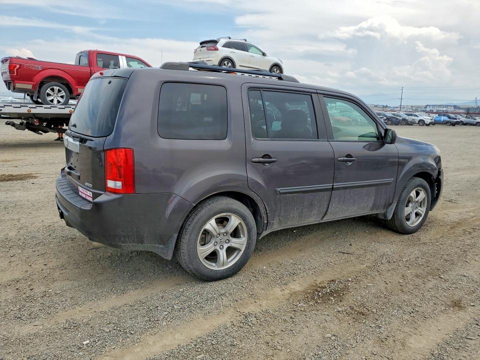 Photo 3 from auction – 2013 HONDA PILOT with VIN 5FNYF4H55DB031390